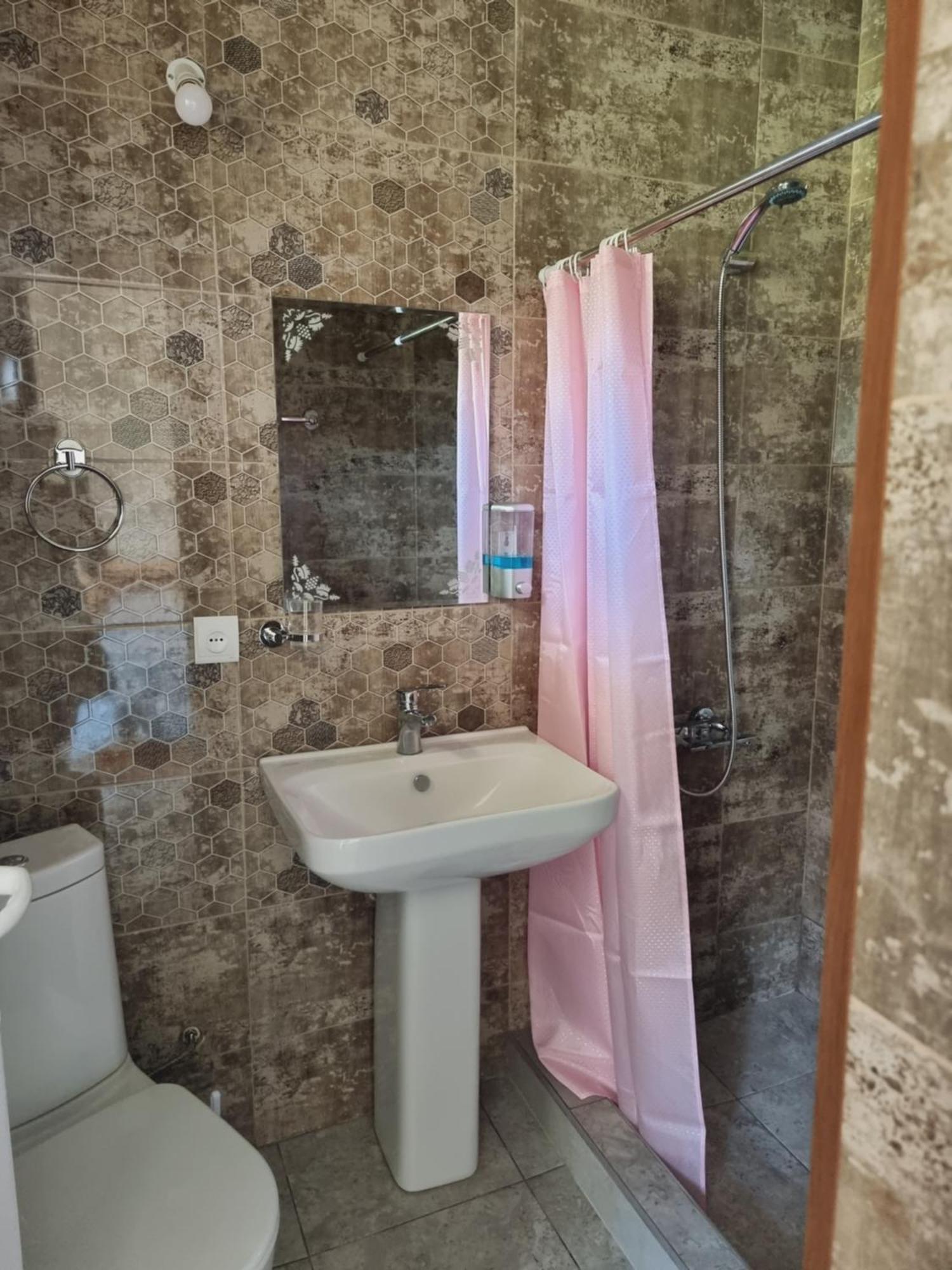 Bee House Hotel Pia Phòng bức ảnh