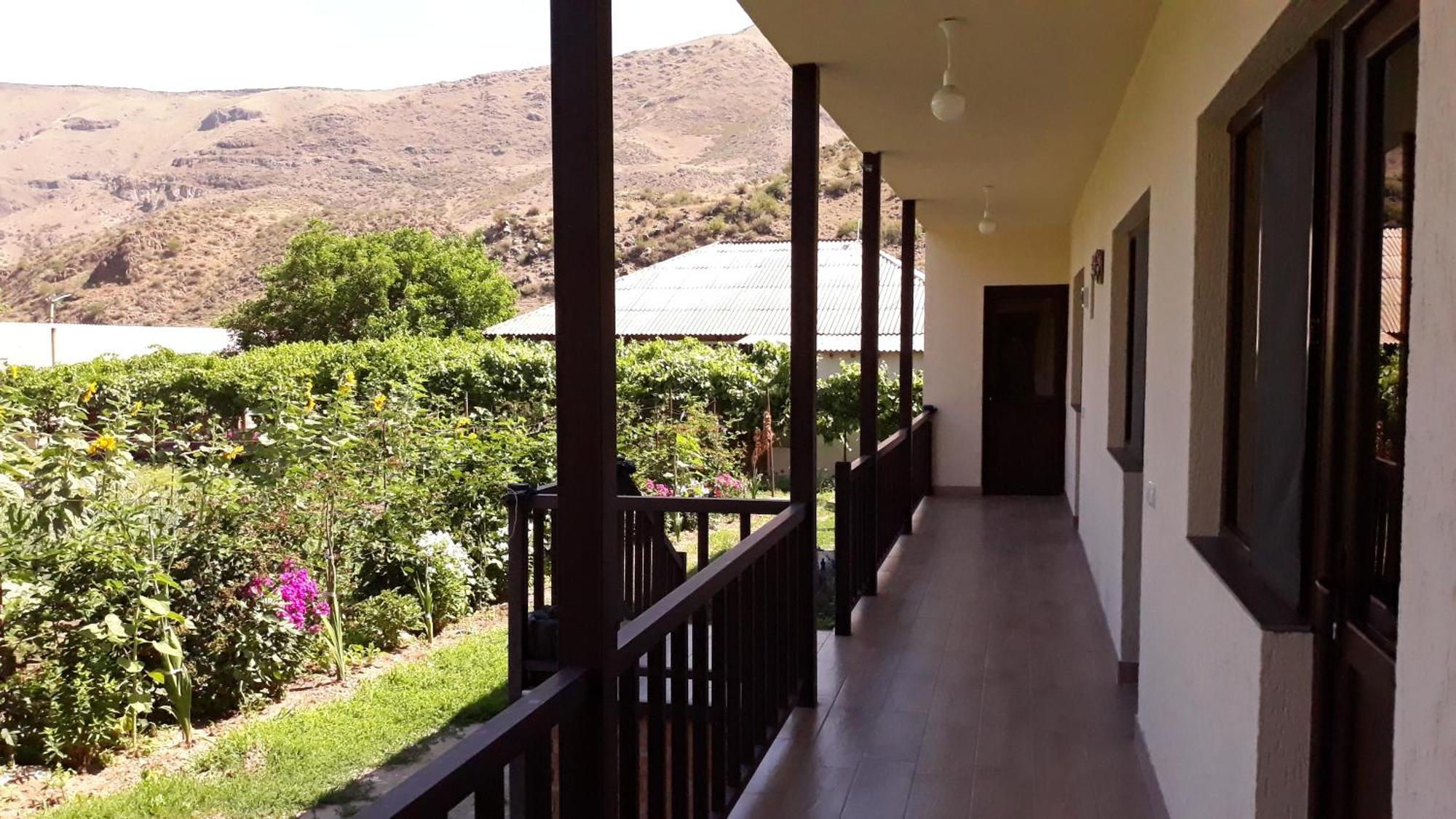 Bee House Hotel Pia Ngoại thất bức ảnh
